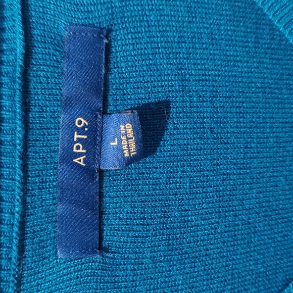 Apt 9 Sweater - Picture 2 of 2